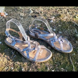 Ladies Born Concept B.O.C. Kesia Silver Brown Sandal Shoe Size 8/39EU